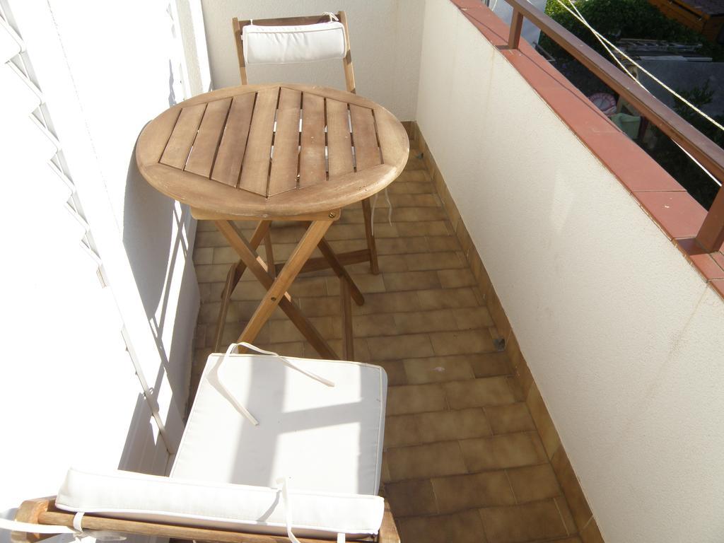 Apartment Amalija Примоштен Экстерьер фото