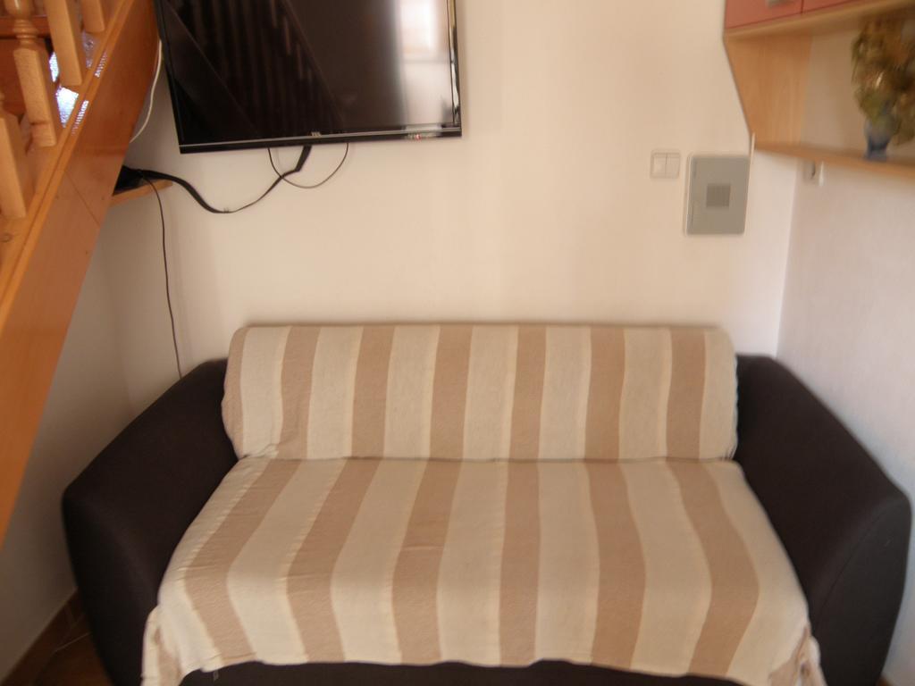 Apartment Amalija Примоштен Экстерьер фото