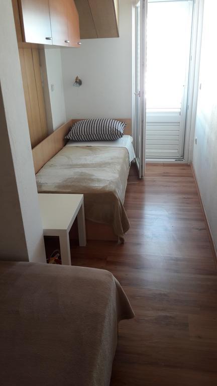 Apartment Amalija Примоштен Экстерьер фото